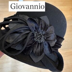 NEW Giovannio Black Wool Felt Cloche Hat vintage, LG1200